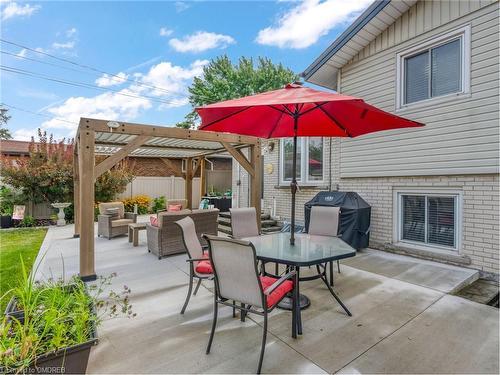 4033 Montcalm Crescent, Niagara Falls, ON - Outdoor With Deck Patio Veranda With Exterior