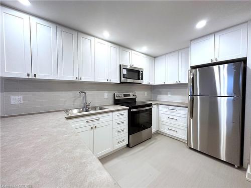 207-190 Clark Boulevard, Brampton, ON - Indoor Photo Showing Kitchen With Stainless Steel Kitchen With Double Sink