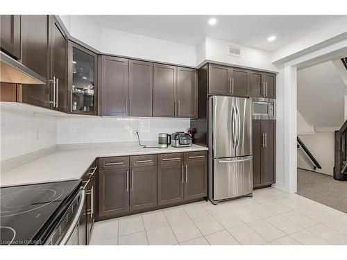 46 Creek Ridge Street, Kitchener, ON - Indoor Photo Showing Kitchen