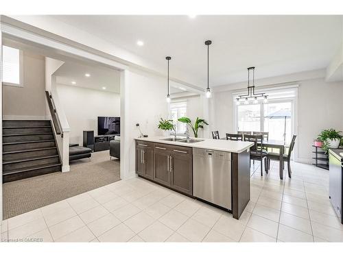 46 Creek Ridge Street, Kitchener, ON - Indoor Photo Showing Kitchen With Double Sink