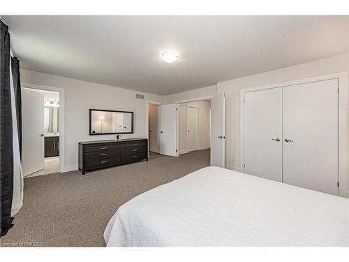 46 Creek Ridge Street, Kitchener, ON - Indoor Photo Showing Bedroom