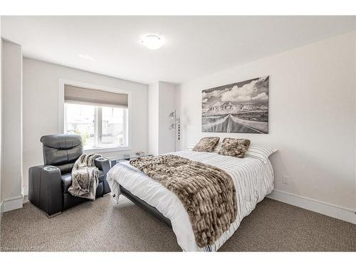 46 Creek Ridge Street, Kitchener, ON - Indoor Photo Showing Bedroom