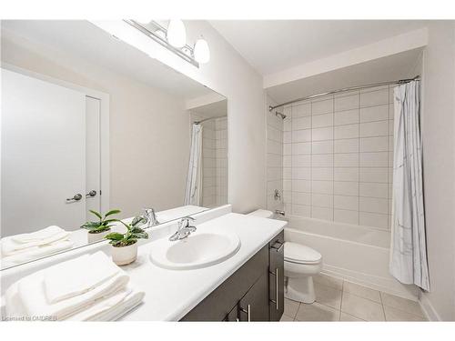 46 Creek Ridge Street, Kitchener, ON - Indoor Photo Showing Bathroom