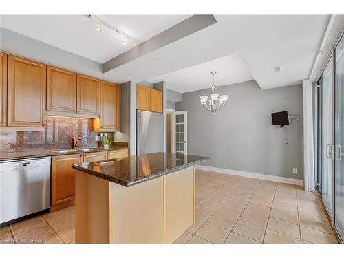 512-65 Port Street E, Mississauga, ON - Indoor Photo Showing Kitchen With Stainless Steel Kitchen