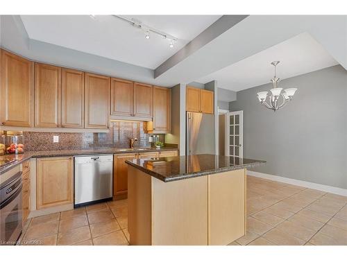 512-65 Port Street E, Mississauga, ON - Indoor Photo Showing Kitchen With Stainless Steel Kitchen