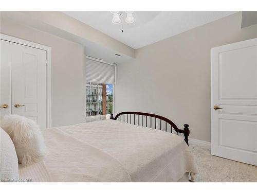 512-65 Port Street E, Mississauga, ON - Indoor Photo Showing Bedroom