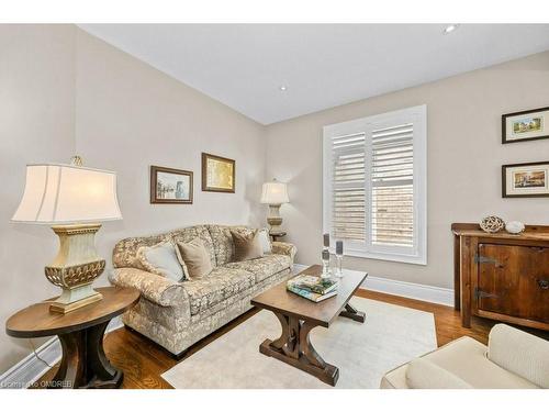 2148 Bingley Crescent, Oakville, ON - Indoor Photo Showing Living Room