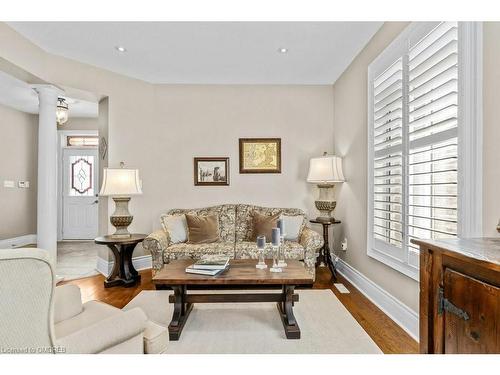 2148 Bingley Crescent, Oakville, ON - Indoor Photo Showing Living Room