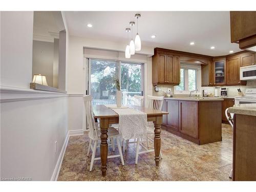 1760 Solitaire Court, Mississauga, ON - Indoor Photo Showing Kitchen