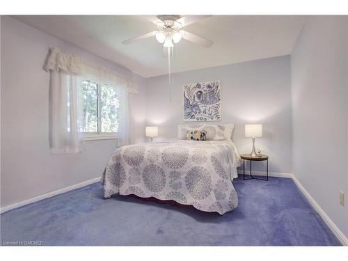 1760 Solitaire Court, Mississauga, ON - Indoor Photo Showing Bedroom