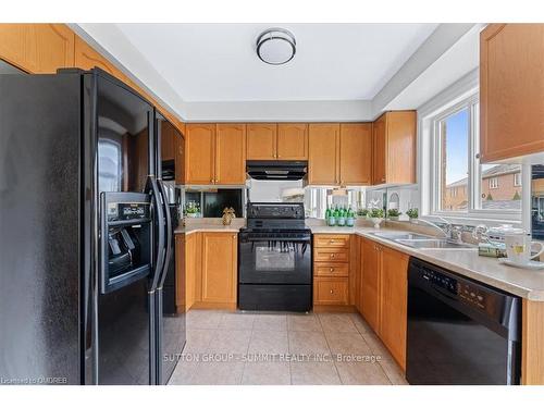 18 Cloverlawn Street, Brampton, ON - Indoor Photo Showing Kitchen With Double Sink