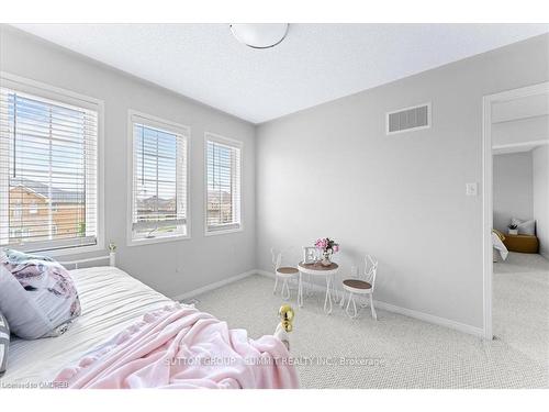 18 Cloverlawn Street, Brampton, ON - Indoor Photo Showing Bedroom