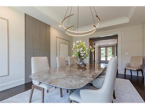 10 Maplegrove Drive, Oakville, ON - Indoor Photo Showing Dining Room