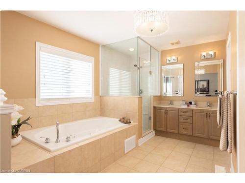 3301 Springflower Way, Oakville, ON - Indoor Photo Showing Bathroom