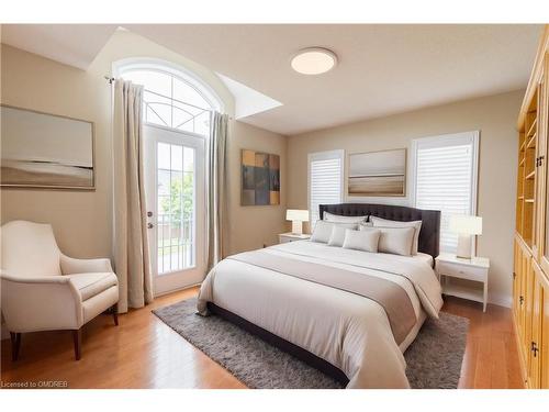 3301 Springflower Way, Oakville, ON - Indoor Photo Showing Bedroom