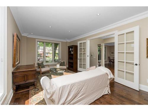 2057 Snow Crescent, Mississauga, ON - Indoor Photo Showing Bedroom