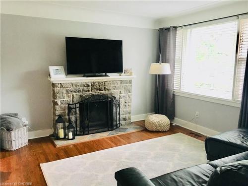 29 Crescent Road, Oakville, ON - Indoor Photo Showing Living Room With Fireplace