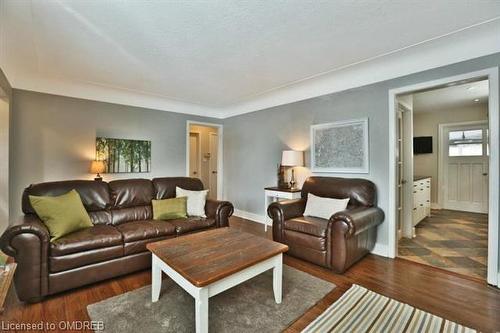 29 Crescent Road, Oakville, ON - Indoor Photo Showing Living Room