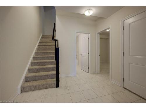 3 Ridgeside Lane, Waterdown, ON - Indoor Photo Showing Other Room