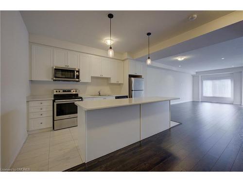 3 Ridgeside Lane, Waterdown, ON - Indoor Photo Showing Kitchen