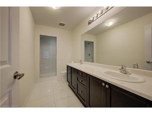 3 Ridgeside Lane, Waterdown, ON - Indoor Photo Showing Bathroom