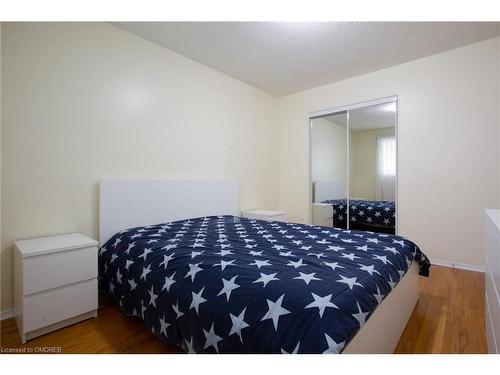 650 Greenhill Avenue, Hamilton, ON - Indoor Photo Showing Bedroom