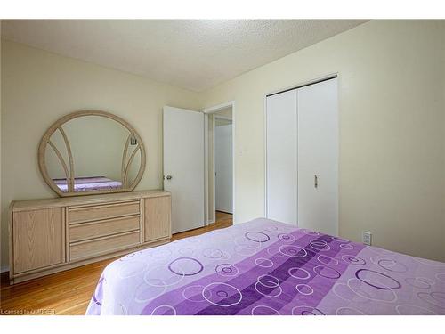 650 Greenhill Avenue, Hamilton, ON - Indoor Photo Showing Bedroom