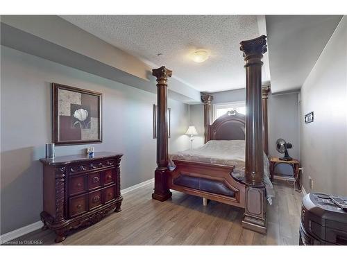 305-1005 Nadalin Heights, Milton, ON - Indoor Photo Showing Bedroom