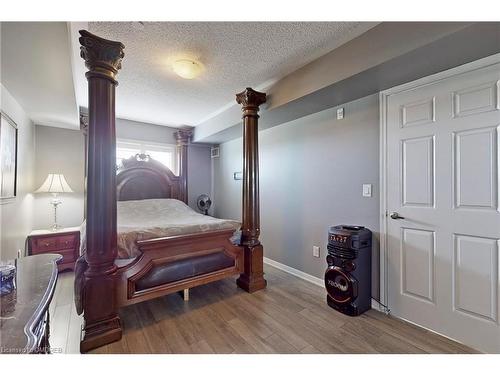 305-1005 Nadalin Heights, Milton, ON - Indoor Photo Showing Bedroom