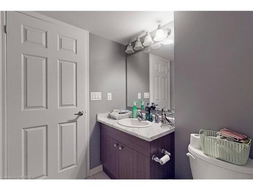 305-1005 Nadalin Heights, Milton, ON - Indoor Photo Showing Bathroom