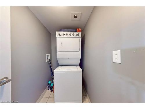 305-1005 Nadalin Heights, Milton, ON - Indoor Photo Showing Laundry Room