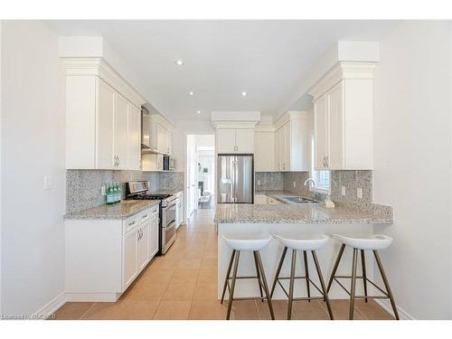 1 Sonoma Valley Crescent, Hamilton, ON - Indoor Photo Showing Kitchen With Double Sink With Upgraded Kitchen