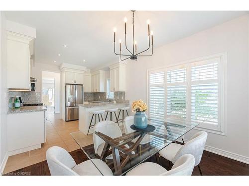 1 Sonoma Valley Crescent, Hamilton, ON - Indoor Photo Showing Dining Room