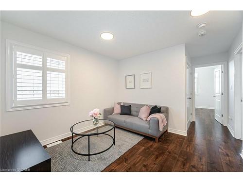 1 Sonoma Valley Crescent, Hamilton, ON - Indoor Photo Showing Living Room