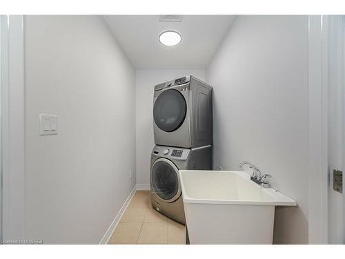 1 Sonoma Valley Crescent, Hamilton, ON - Indoor Photo Showing Laundry Room