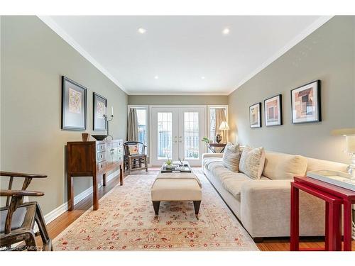 331 Robinson Street, Oakville, ON - Indoor Photo Showing Living Room