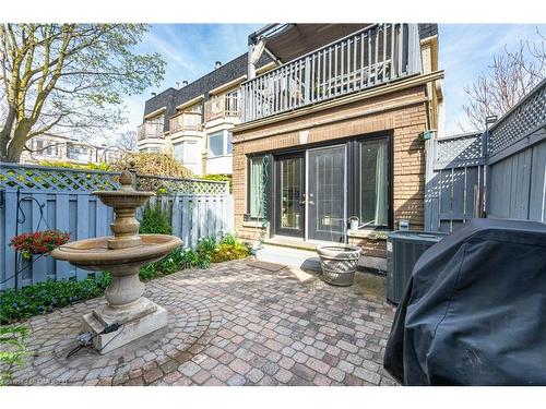 331 Robinson Street, Oakville, ON - Outdoor