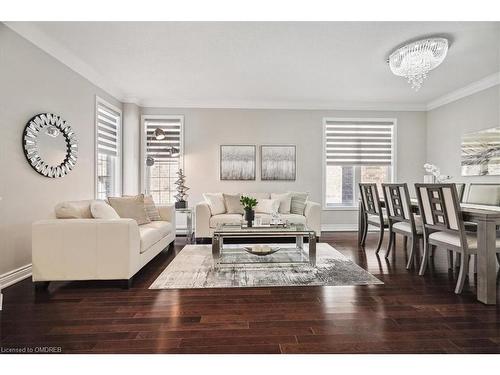 3316 Stalybridge Drive, Oakville, ON - Indoor Photo Showing Living Room