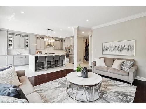 3316 Stalybridge Drive, Oakville, ON - Indoor Photo Showing Living Room