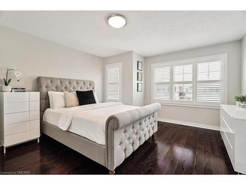 3316 Stalybridge Drive, Oakville, ON - Indoor Photo Showing Bedroom