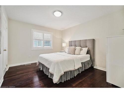 3316 Stalybridge Drive, Oakville, ON - Indoor Photo Showing Bedroom