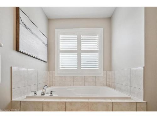 3316 Stalybridge Drive, Oakville, ON - Indoor Photo Showing Bathroom