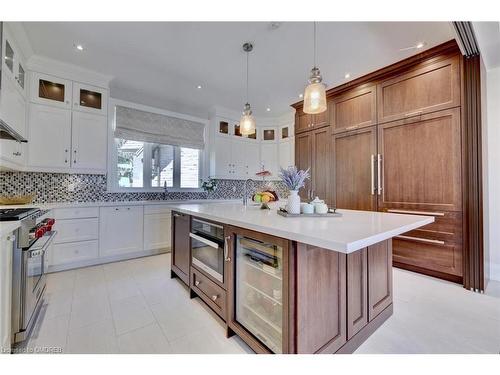 4038 Lakeshore Road, Burlington, ON - Indoor Photo Showing Kitchen With Upgraded Kitchen