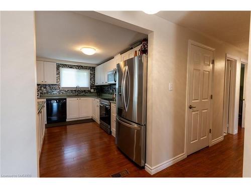 48 Rochelle Drive, Guelph, ON - Indoor Photo Showing Kitchen