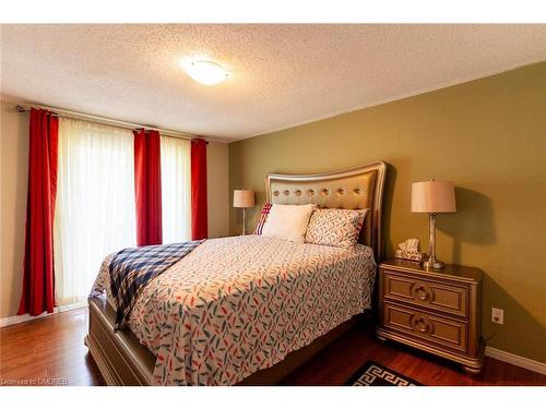 48 Rochelle Drive, Guelph, ON - Indoor Photo Showing Bedroom