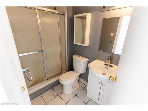 48 Rochelle Drive, Guelph, ON - Indoor Photo Showing Bathroom