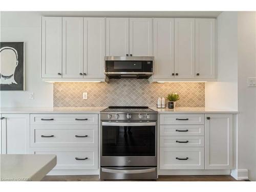 5 Admiral Road Road, Welland, ON - Indoor Photo Showing Kitchen With Upgraded Kitchen