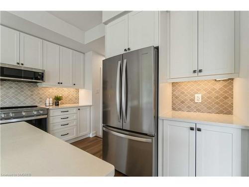 5 Admiral Road Road, Welland, ON - Indoor Photo Showing Kitchen With Upgraded Kitchen