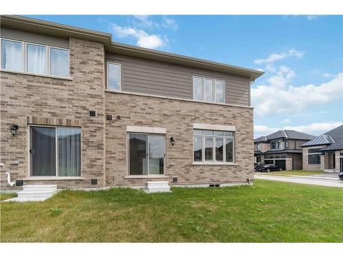 5 Admiral Road Road, Welland, ON - Outdoor