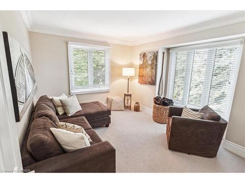 27 Southaven Place, Oakville, ON - Indoor Photo Showing Living Room